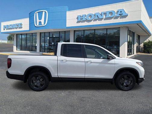 Platinum White Pearl 2026 Honda Ridgeline TrailSport