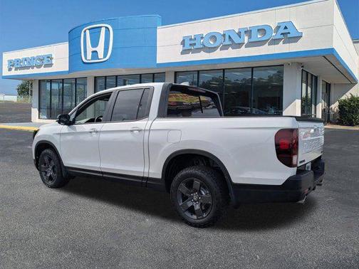 Platinum White Pearl 2026 Honda Ridgeline TrailSport