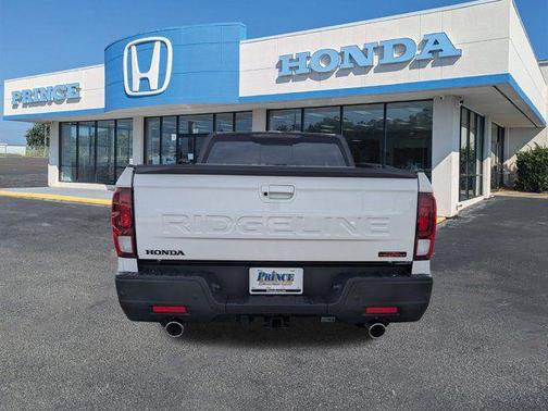Platinum White Pearl 2026 Honda Ridgeline TrailSport
