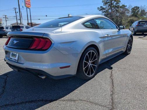 2021 Ford Mustang EcoBoost