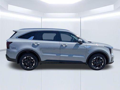 Wolf Gray 2025 Kia Sorento S