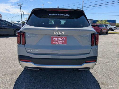 Wolf Gray 2025 Kia Sorento S