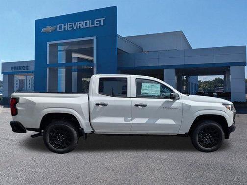 Summit White 2026 Chevrolet Colorado WT
