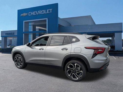 Sterling Gray Metallic 2026 Chevrolet Trax FWD 2RS