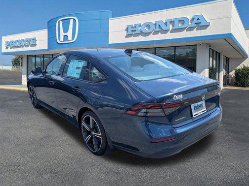 Canyon River Blue Metallic 2026 Honda Accord SE
