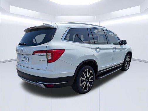2022 Honda Pilot Touring 8-Passenger