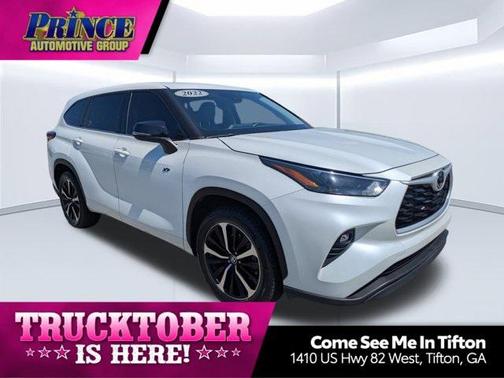 2022 Toyota Highlander LE