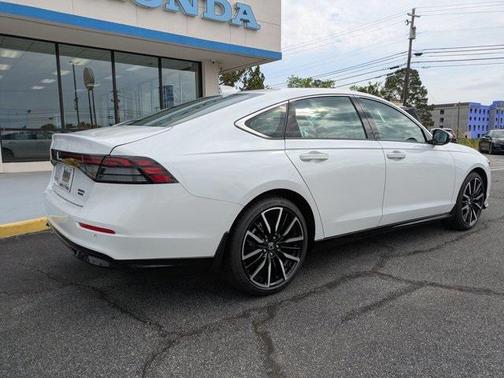 2025 Honda Accord Hybrid Touring