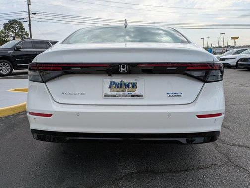 2025 Honda Accord Hybrid Touring