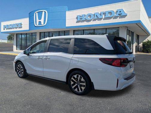 Platinum White Pearl 2026 Honda Odyssey EX-L