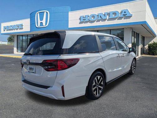 Platinum White Pearl 2026 Honda Odyssey EX-L