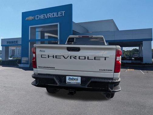 2026 Chevrolet Silverado 2500 Custom