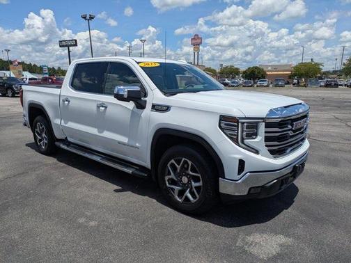 2023 GMC Sierra 1500 SLT