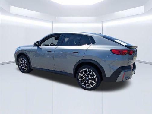 Gray Metallic 2025 BMW X2 xDrive28i