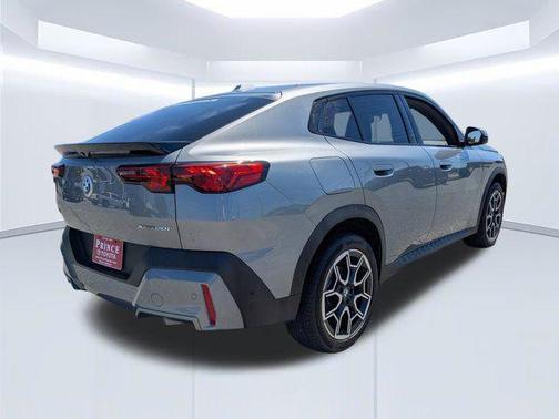Gray Metallic 2025 BMW X2 xDrive28i