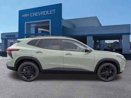 Cacti Green 2026 Chevrolet Trax FWD ACTIV
