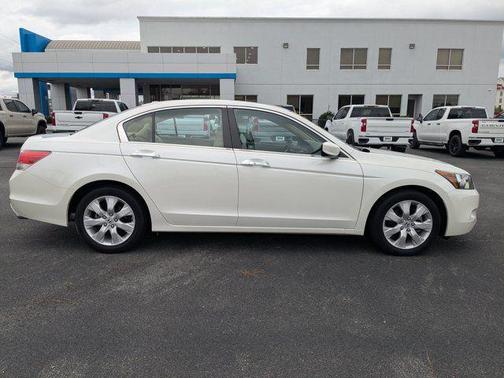 White Diamond Pearl 2010 Honda Accord EX-L