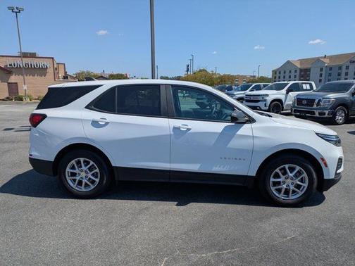 2023 Chevrolet Equinox LS