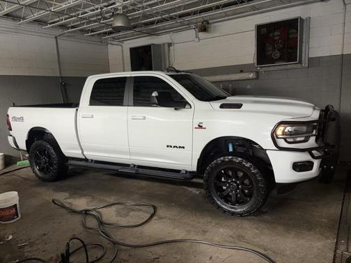 2020 RAM 2500 Big Horn Crew Cab 4X4 6'4' Box