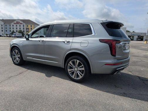 Argent Silver Metallic 2025 Cadillac XT6 Premium Luxury FWD