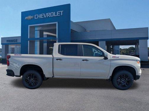 White Sands 2026 Chevrolet Silverado 1500 Custom Trail Boss