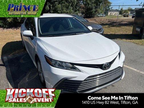 2022 Toyota Camry LE