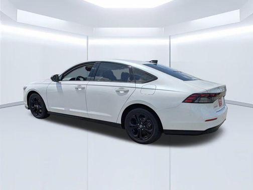 Platinum White Pearl 2025 Honda Accord SE