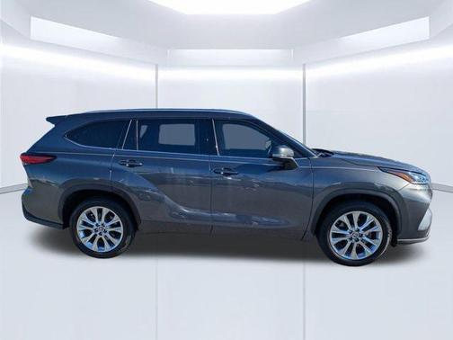 2022 Toyota Highlander Limited