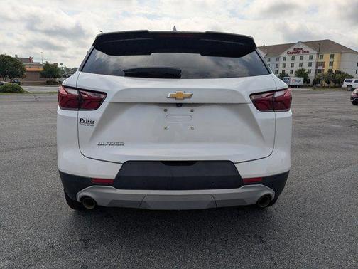 Iridescent Pearl Tricoat 2022 Chevrolet Blazer 3LT