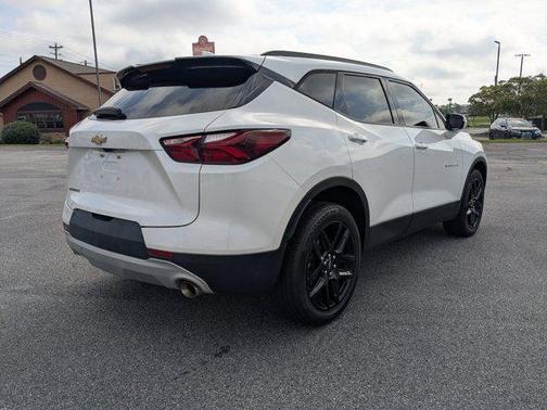Iridescent Pearl Tricoat 2022 Chevrolet Blazer 3LT