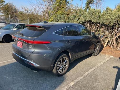 2022 Toyota Venza XLE