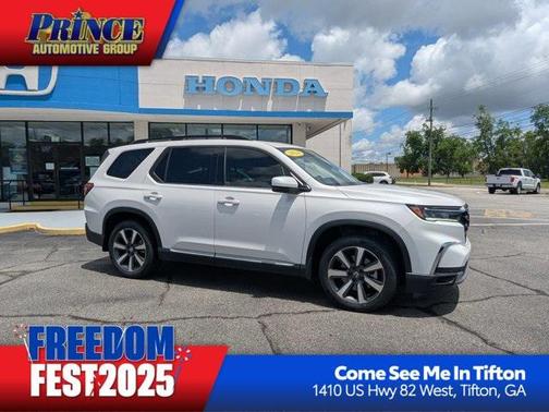 2024 Honda Pilot Touring 8-Passenger