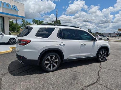 2024 Honda Pilot Touring 8-Passenger