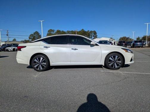2022 Nissan Altima 2.5 SL