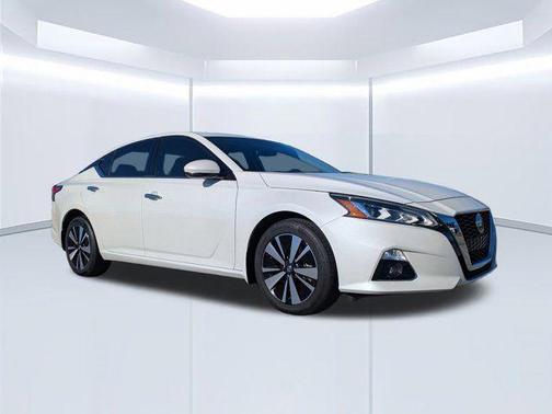 2022 Nissan Altima 2.5 SL