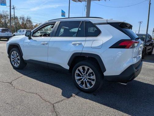 2023 Toyota RAV4 XLE Premium