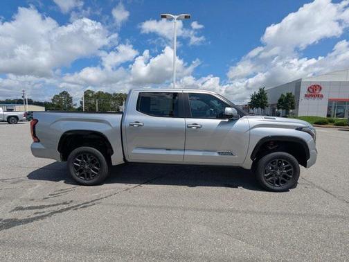 2025 Toyota Tundra Hybrid Platinum