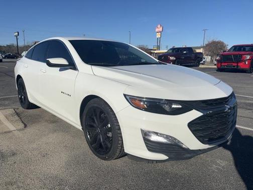 2022 Chevrolet Malibu FWD LT