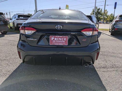 01l7 2027 Toyota Corolla SE