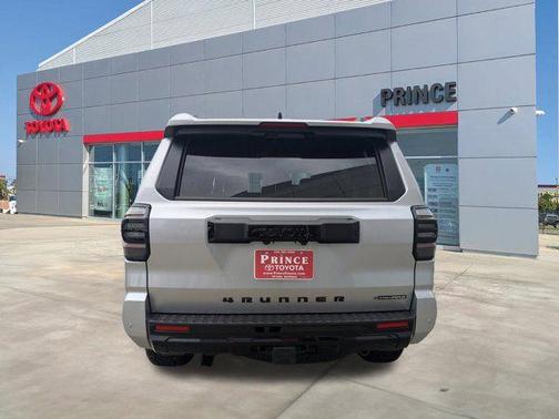 01l0 2026 Toyota 4Runner Hybrid Platinum