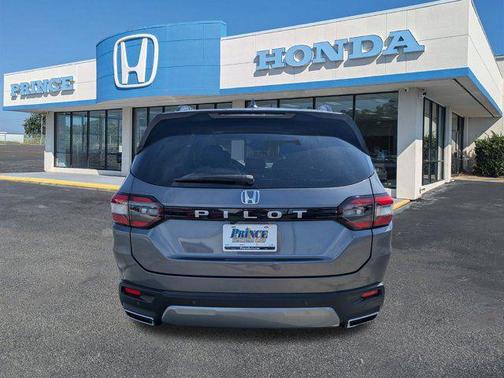 Modern Steel Metallic 2026 Honda Pilot EX-L