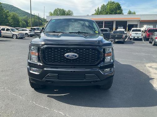 Black Metallic 2023 Ford F-150 XL