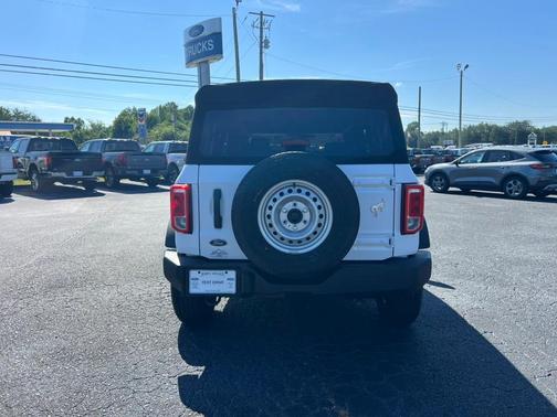 2025 Ford Bronco Base