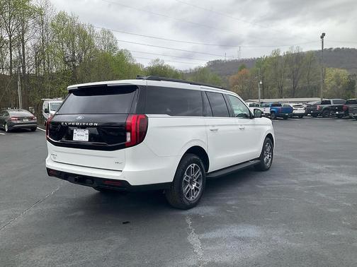 Aztec Gold Clearcoat Metallic 2026 Ford Expedition Max Active