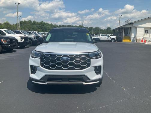 White Metallic 2025 Ford Explorer Platinum