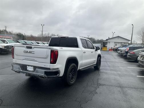2022 GMC Sierra 1500 SLT