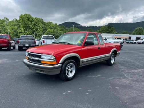 1999 Chevrolet S-10 LS Extended Cab