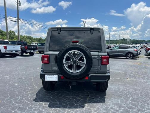 2021 Jeep Wrangler Unlimited Sahara