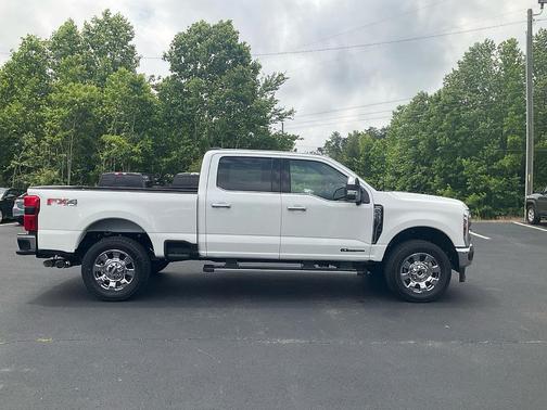 White 2026 Ford F-350 Lariat Super Duty
