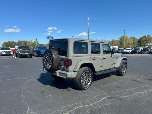 2022 Jeep Wrangler Unlimited 4xe Sahara